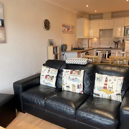 Riverside Retreat, Whitehall Landing * Whitby